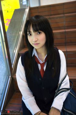 女同学拿丝袜堵男生嘴